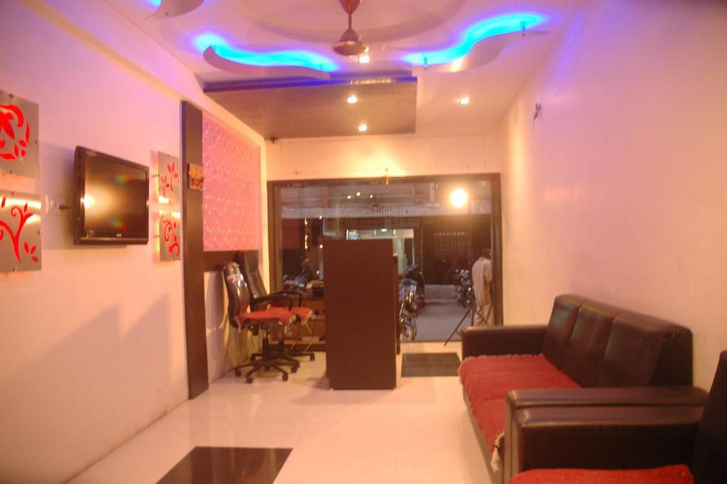 Hotel Sapphire Junagadh Εξωτερικό φωτογραφία