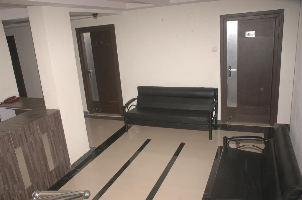 Hotel Sapphire Junagadh Εξωτερικό φωτογραφία