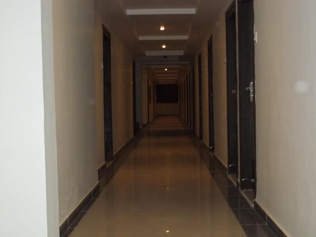 Hotel Sapphire Junagadh Εξωτερικό φωτογραφία