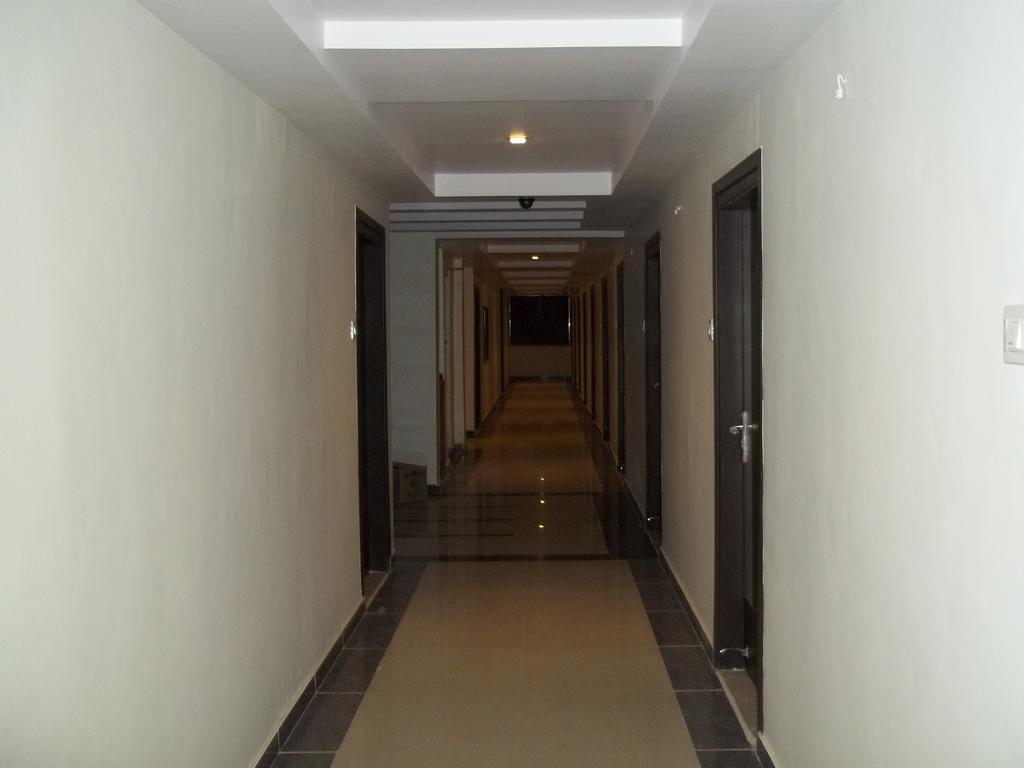 Hotel Sapphire Junagadh Εξωτερικό φωτογραφία