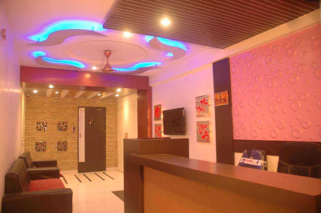 Hotel Sapphire Junagadh Εξωτερικό φωτογραφία
