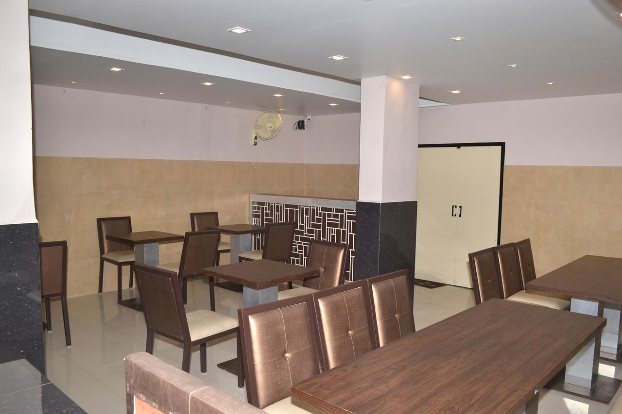 Hotel Sapphire Junagadh Εξωτερικό φωτογραφία