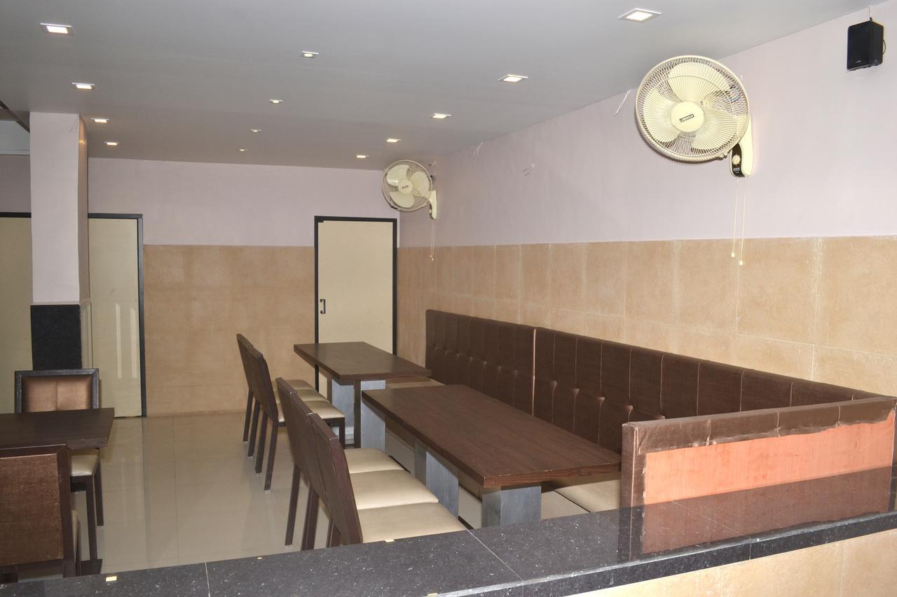 Hotel Sapphire Junagadh Εξωτερικό φωτογραφία