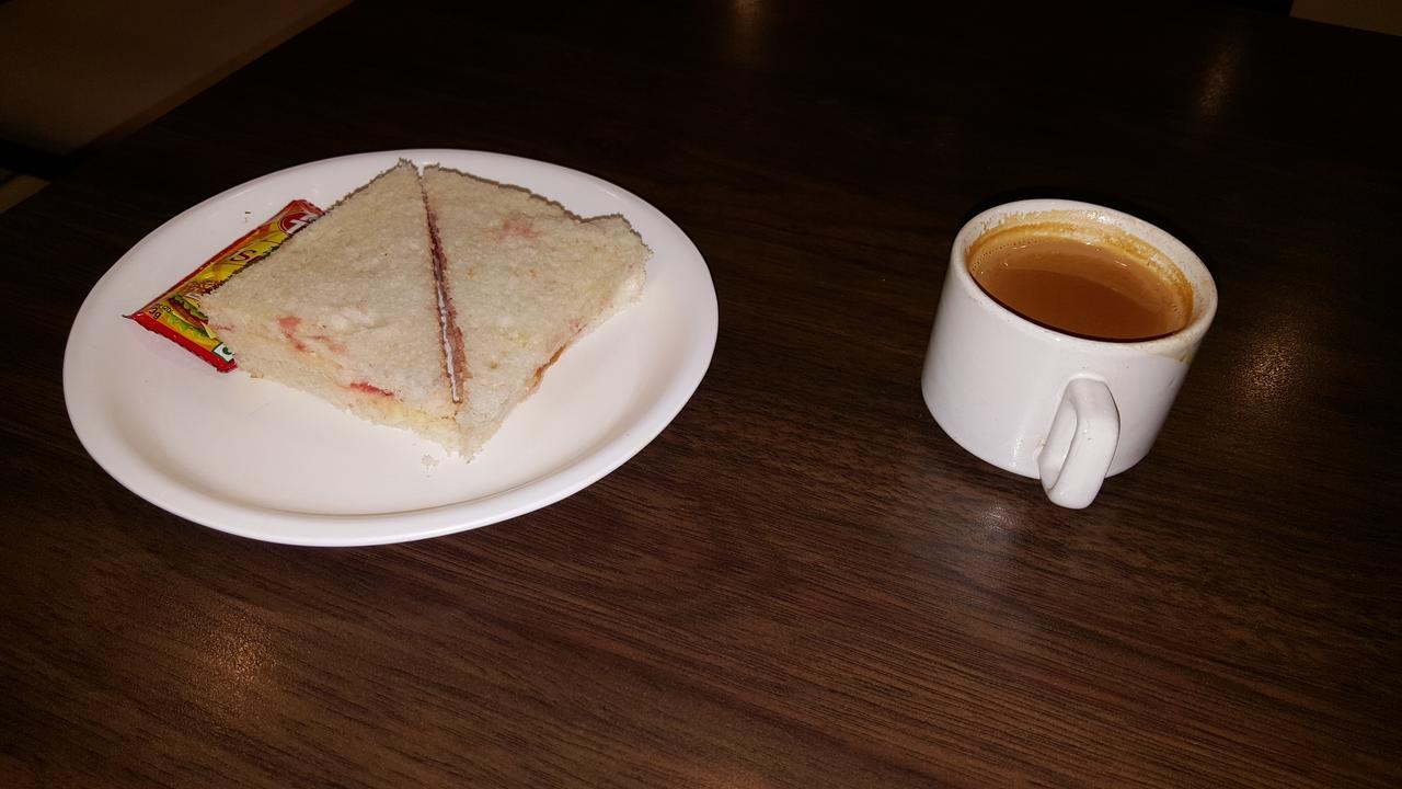 Hotel Sapphire Junagadh Εξωτερικό φωτογραφία