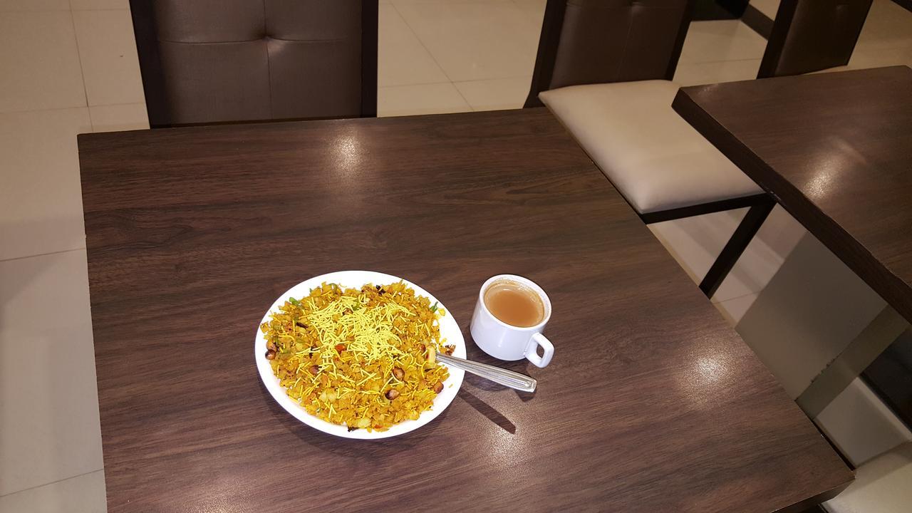 Hotel Sapphire Junagadh Εξωτερικό φωτογραφία