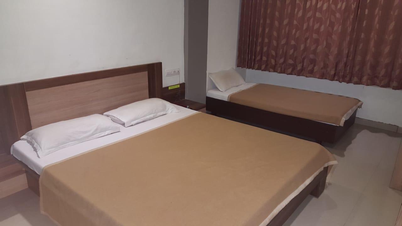 Hotel Sapphire Junagadh Εξωτερικό φωτογραφία